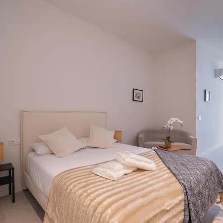Apartamento Lo - Loft - Modernos Y Acogedores Estudios Cerca A Artes Y Ciencias Valencia